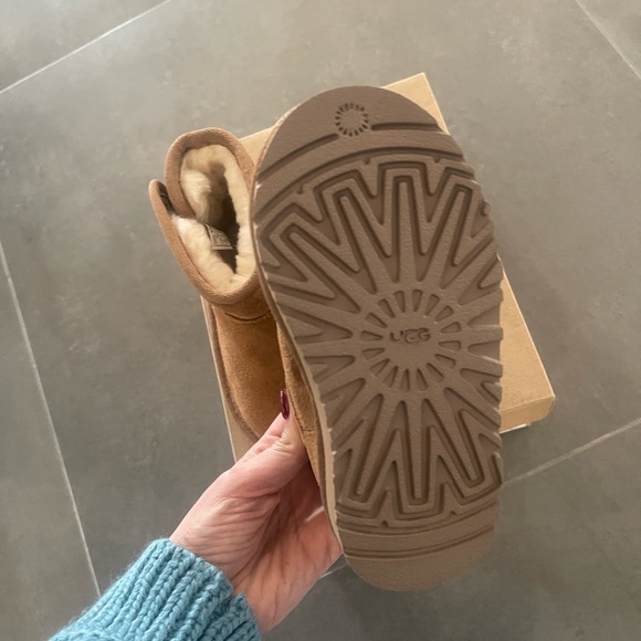 Toldder uggs boots - Picture 4 of 6